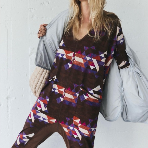 NWT FP Movement by Free People Hot Shot Long Sleeve Printed Onesie Small - Picture 2 of 13